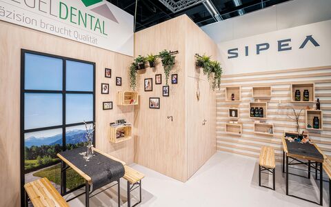 Fotograf & Messefotograf für Messefotografie & Messefilm in Köln zur IDS Cologne für BRIEGEL DENTAL
