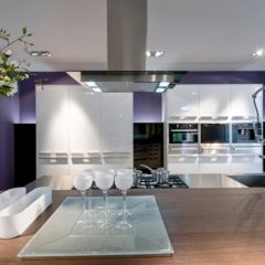 Professionelle Werbefotografie einer Musterküche aus einem Showroom in Bielefeld