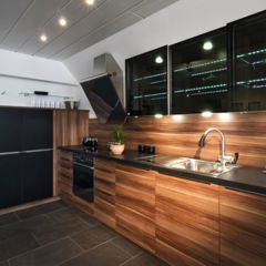 Innenaufnahme einer Musterküchen im Showroom des Küchenstudio Pohl in Bielefeld