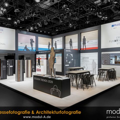 Messefotograf in Düsseldorf zur Messe EuroShop mit. Professionelle Messefotografie von Stefan Röhler. Sprechen Sie Ihn an! ☎ 05202-989830