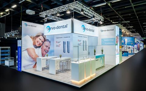 Fotograf & Messefotograf für Messefotografie & Messefilm in Köln zur IDS Cologne für SERVO DENTAL